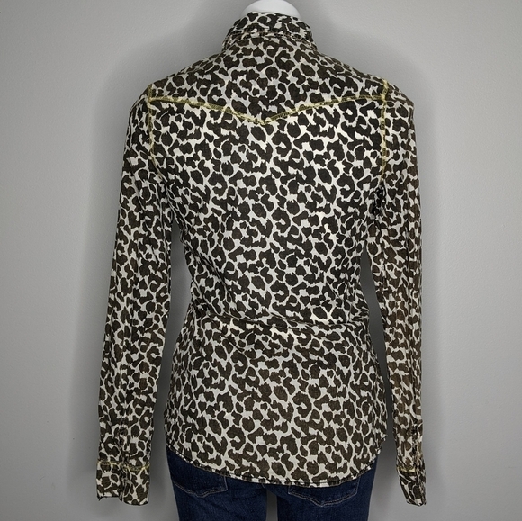✨3/$15 BKE brown white animal print distress faded button up S - Picture 4 of 7